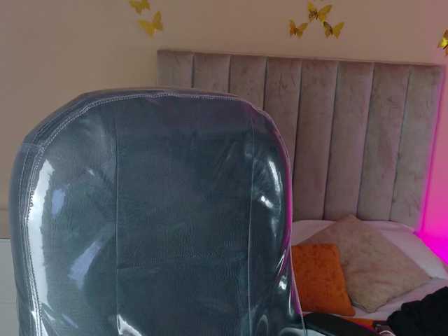 Wanda-Olsenn live cam on BongaCams