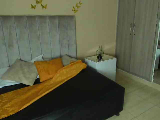 Wanda-Olsenn Live Webcam on BongaCams