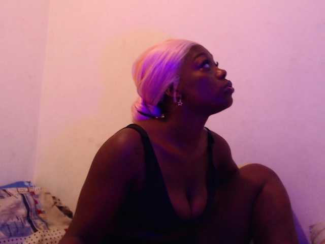 KeilySofia live cam on BongaCams