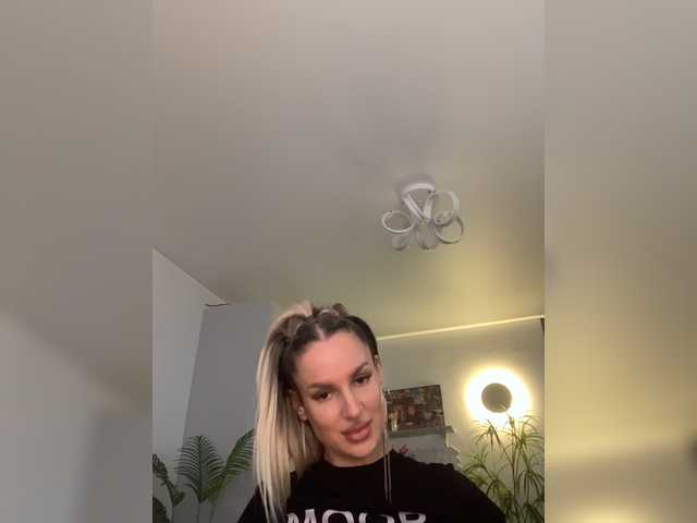 Stasya-moor live webcam show