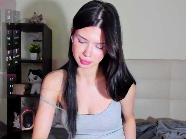 Tune-Godness live cam on BongaCams