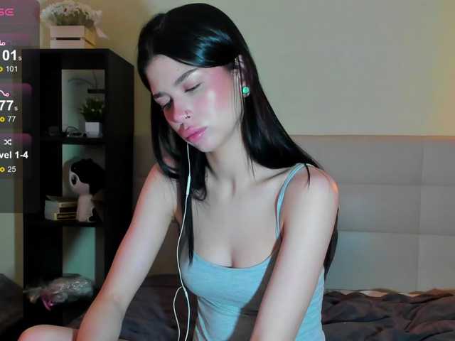 Tune-Godness live cam on BongaCams