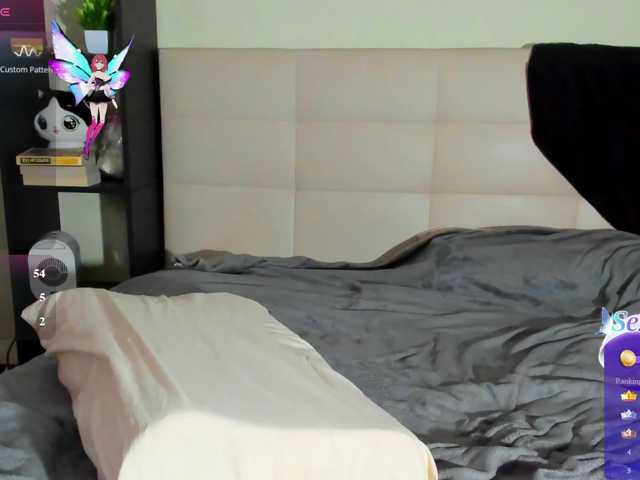 Tune-Godness, live now on BongaCams