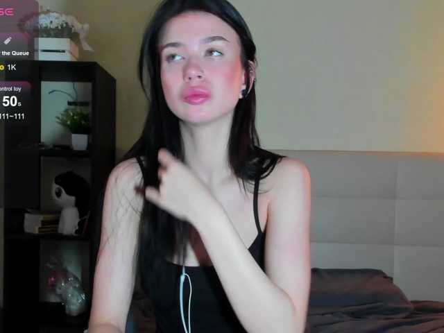 Tune-Godness live cam on BongaCams