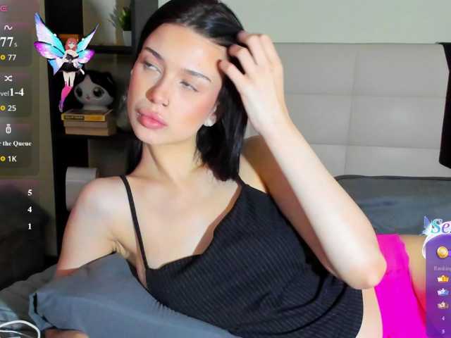 Tune-Godness live cam on BongaCams