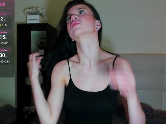 Tune-Godness live cam on BongaCams