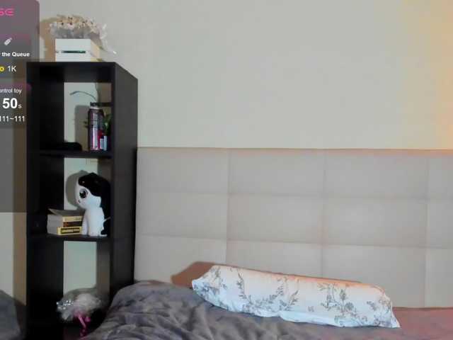 Tune-Godness live cam on BongaCams