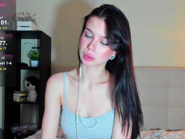 Tune-Godness live cam on BongaCams