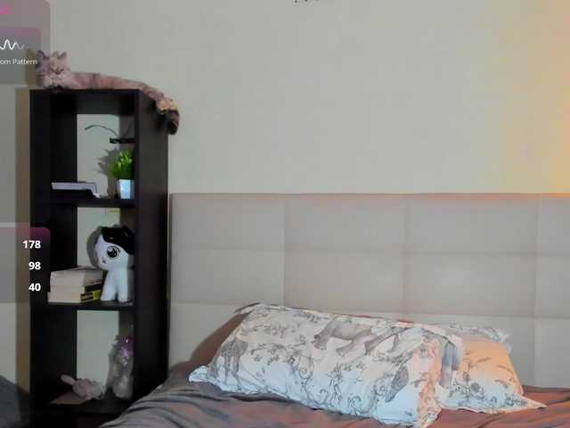 Tune-Godness live cam on BongaCams
