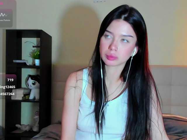 Tune-Godness live cam on BongaCams