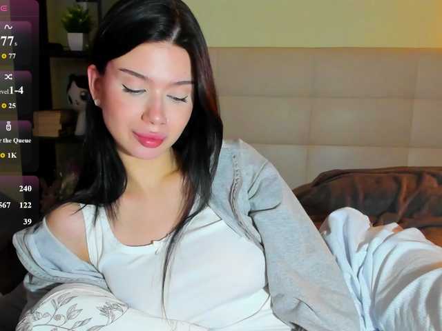 Tune-Godness live cam on BongaCams