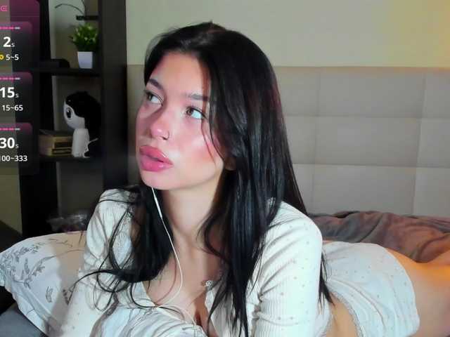 Tune-Godness live cam on BongaCams