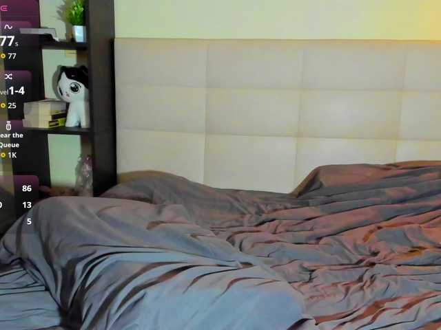 Tune-Godness live cam on BongaCams