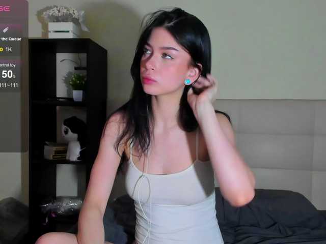Tune-Godness live cam on BongaCams