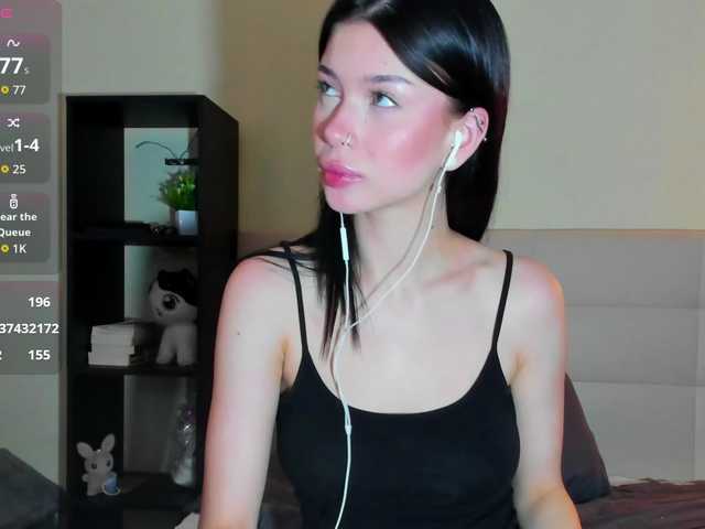 Tune-Godness live cam on BongaCams