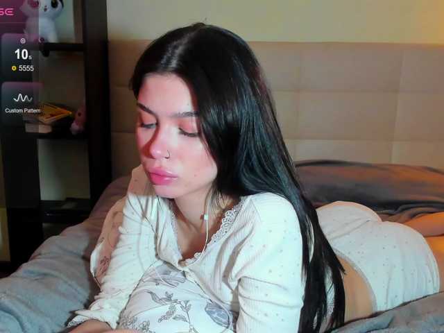 Tune-Godness live cam on BongaCams
