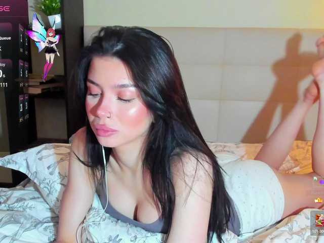 Tune-Godness live cam on BongaCams
