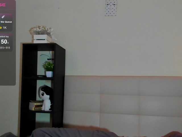 Tune-Godness live cam on BongaCams