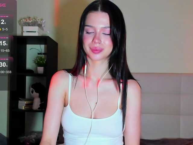 Tune-Godness live cam on BongaCams