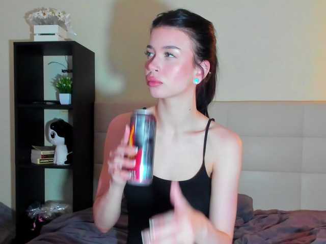 Tune-Godness live cam on BongaCams