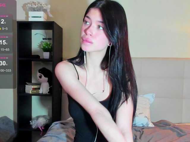 Tune-Godness live cam on BongaCams
