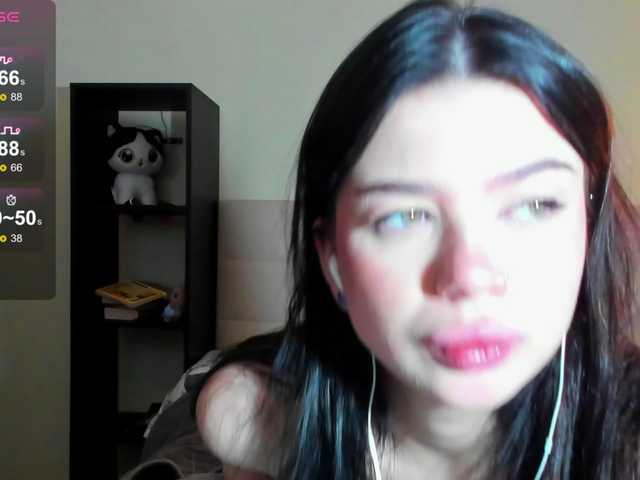 Tune-Godness live cam on BongaCams