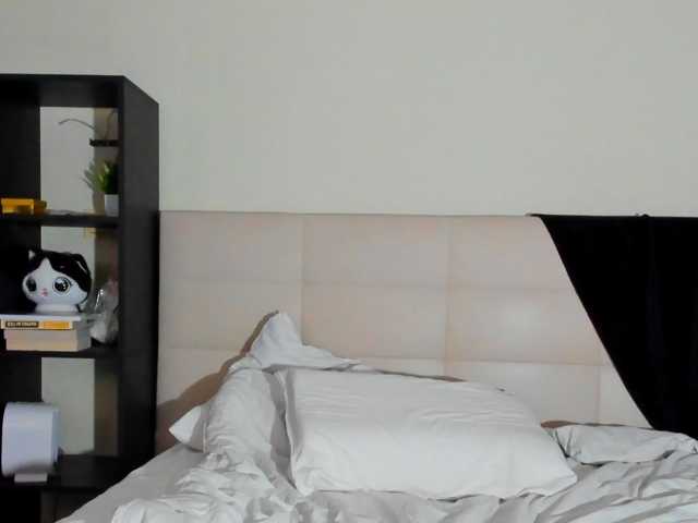 Tune-Godness live cam on BongaCams