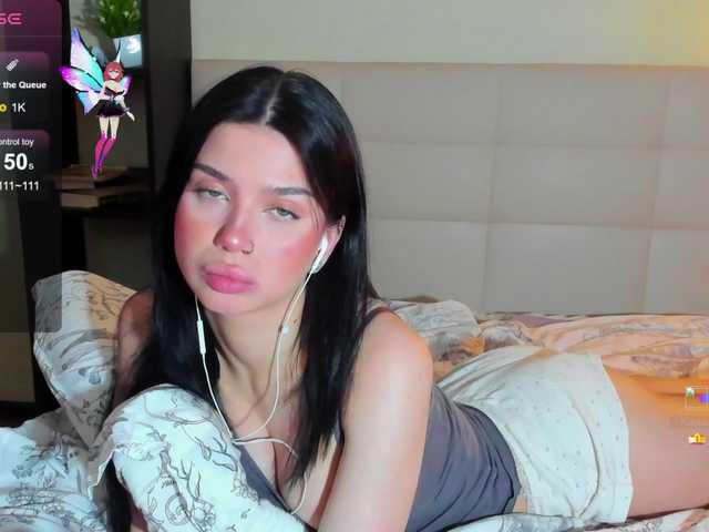 Tune-Godness live cam on BongaCams
