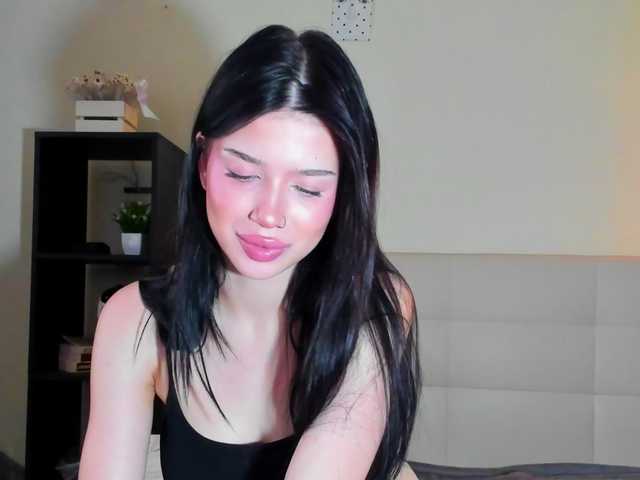 Tune-Godness live cam on BongaCams