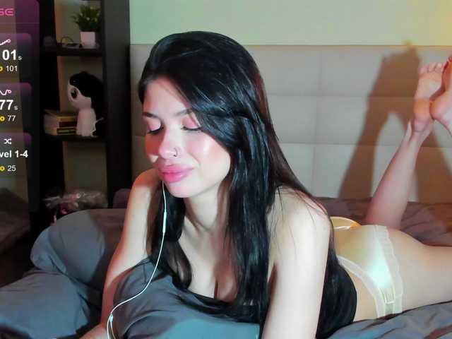 Tune-Godness live cam on BongaCams
