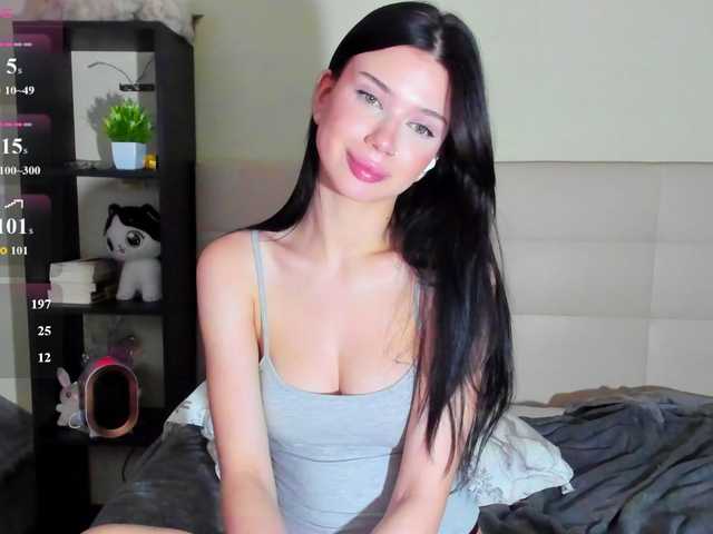 Tune-Godness live cam on BongaCams