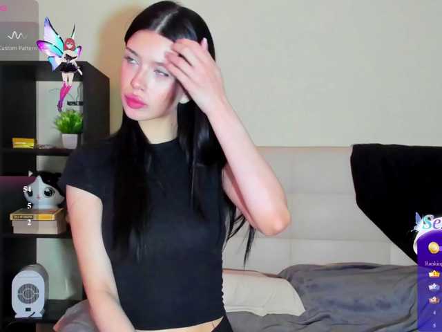 Tune-Godness live cam on BongaCams