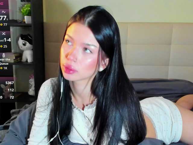 Tune-Godness live cam on BongaCams