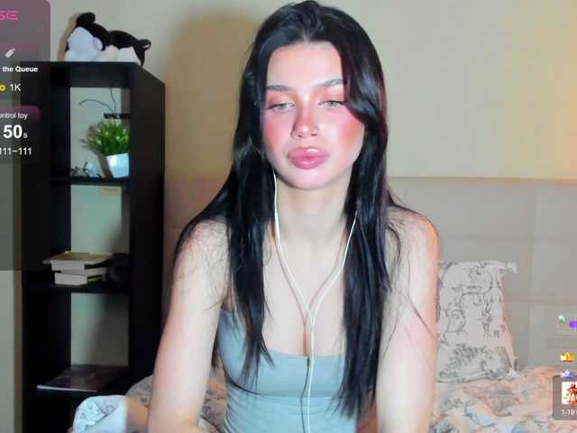 Tune-Godness live cam on BongaCams