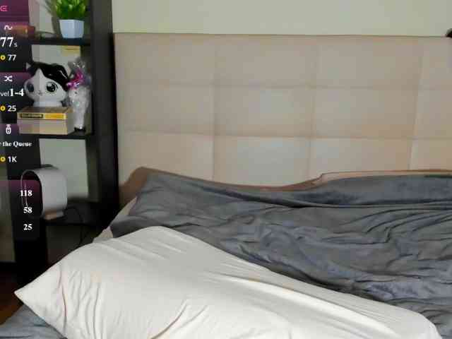 SilasCoraline webcam