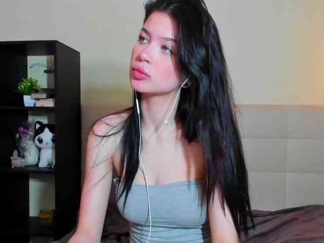 SilasCoraline webcam