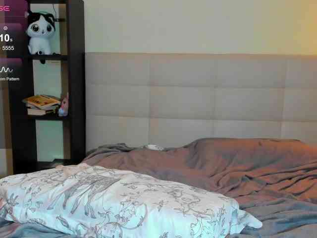 SilasCoraline webcam