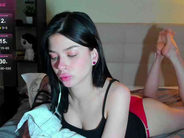 SilasCoraline webcam