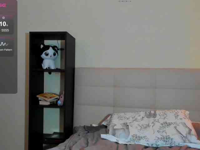 SilasCoraline webcam