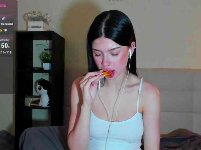 SilasCoraline webcam