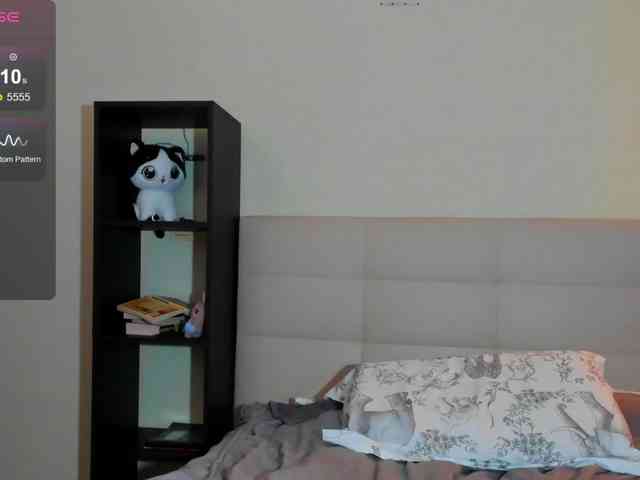 SilasCoraline webcam