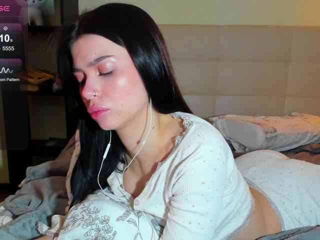 SilasCoraline webcam