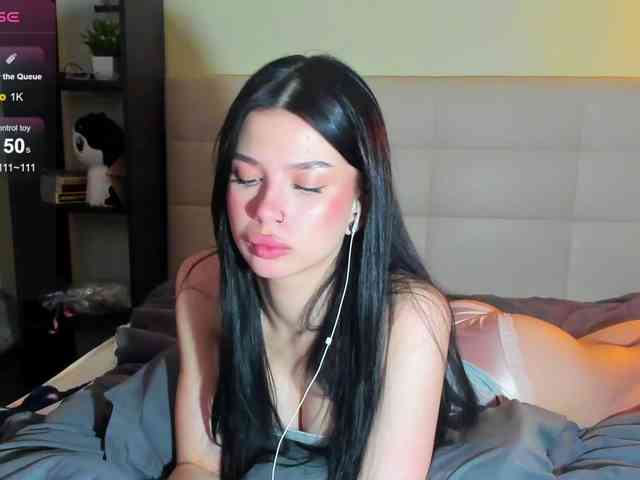 SilasCoraline webcam