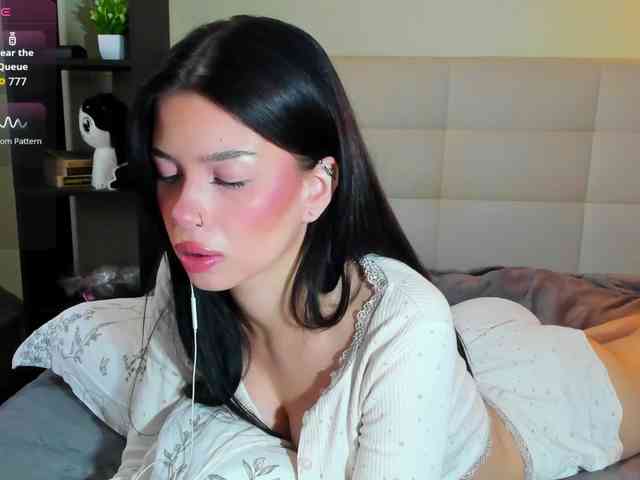SilasCoraline webcam