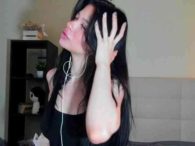 SilasCoraline webcam