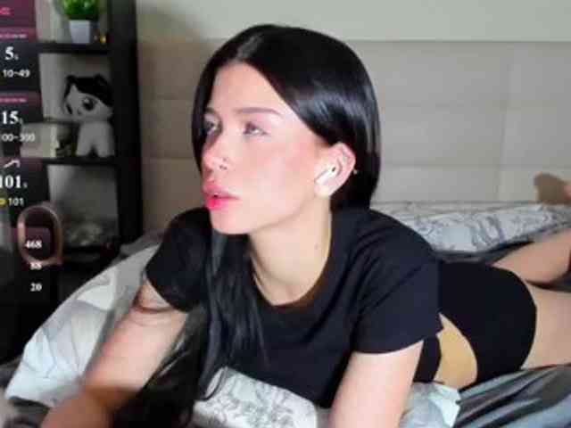 SilasCoraline webcam