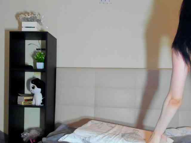 SilasCoraline webcam