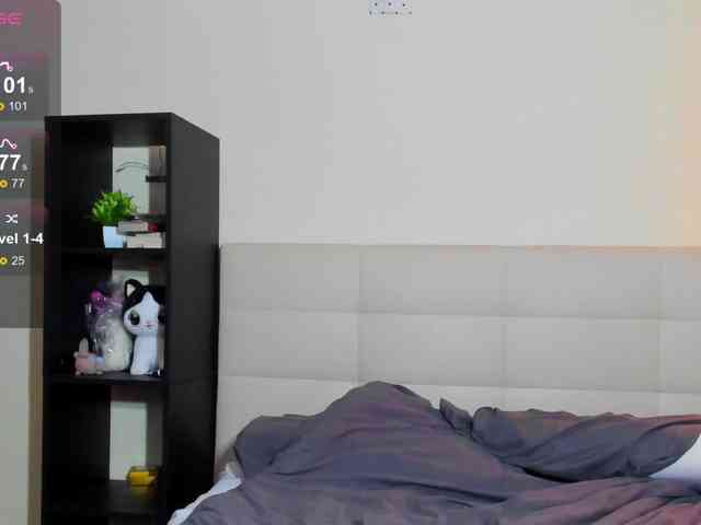 SilasCoraline webcam