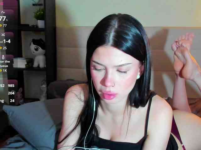 SilasCoraline webcam