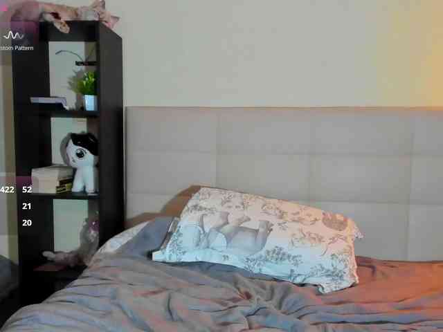 SilasCoraline webcam